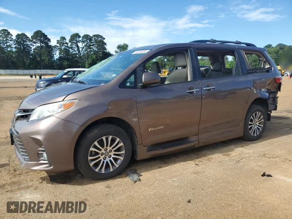2020 Toyota Sienna XLE Auto Access Seat z VIN 5TDYZ3DC6LS033245, wystawiony jako Copart lot #56308365 z przebiegiem 82 254 mil mil oraz Szkoda całkowita • Salvage title. Historia ofert i sprzedaży dostępna na DreamBid. Obrazek 1.