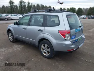 2012 Subaru Forester 2.5X with VIN JF2SHABC0CH463696, listed as a IAAI auction lot 41986791 with 90,193 mi miles. Bid and sale history available at carsss.com. Image 3.