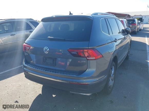 2019 Volkswagen Tiguan SEL Premium with VIN 3VV4B7AX6KM086321, listed as a IAAI auction lot 41121116 with 77,646 mi miles. Bid and sale history available at carsss.com. Image 16.