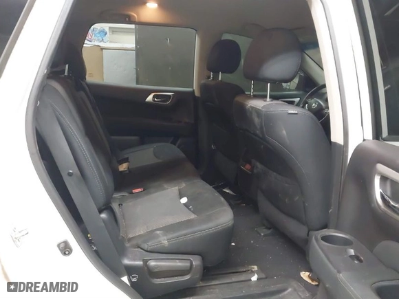 2017 Nissan Pathfinder S with VIN 5N1DR2MN5HC663871, listed as a IAAI auction lot 41746282 with 147,488 mi miles. Bid and sale history available at carsss.com. Image 8.