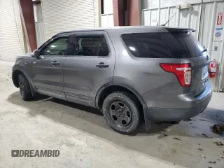 2015 Ford Utility Police Interceptor with VIN 1FM5K8ARXFGB75590, listed as a Copart auction lot 86499964 with 122,637 mi miles and Salvage Title. Bid and sale history available at carsss.com. Image 2.