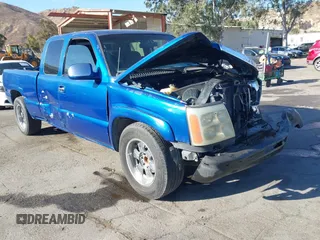 2000 Chevrolet Silverado 1500 LS with VIN 2GCEC19T9Y1186623, listed as a IAAI auction lot 40830351 with 1 mi miles. Bid and sale history available at carsss.com. Image 1.