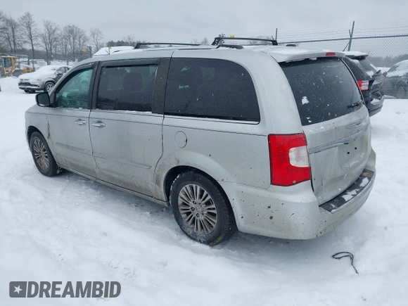 2011 Chrysler Town & Country Limited z VIN 2A4RR6DG3BR609061, wystawiony jako IAAI lot #41632696 z przebiegiem 201 975 mil mil oraz . Historia ofert i sprzedaży dostępna na DreamBid. Obrazek 3.