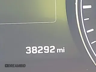 2017 Genesis G80 3.8L z VIN KMHGN4JE6HU198651, wystawiony jako IAAI lot #41970311 z przebiegiem 38 292 mil mil oraz . Historia ofert i sprzedaży dostępna na DreamBid. Obrazek 16.