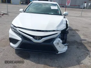 2022 Toyota Camry SE with VIN 4T1T11AK7NU668664, listed as a IAAI auction lot 41861383 with 7,843 mi miles. Bid and sale history available at carsss.com. Image 6.