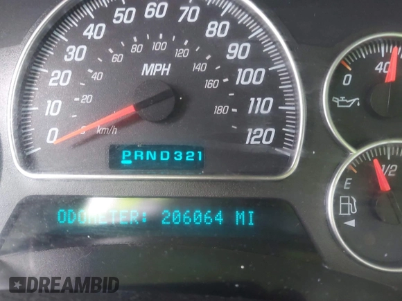 2002 GMC Envoy SLT with VIN 1GKDT13S222143135, listed as a IAAI auction lot 42136672 with 206,064 mi miles. Bid and sale history available at carsss.com. Image 7.