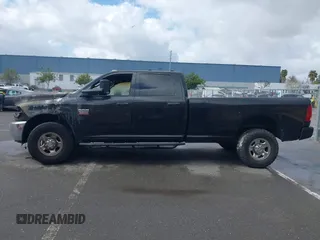 2012 Ram 2500 ST z VIN 3C6UD5HL0CG181853, wystawiony jako IAAI lot #41603748 z przebiegiem Nie podano mil oraz . Historia ofert i sprzedaży dostępna na DreamBid. Obrazek 14.