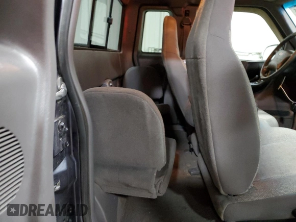 2001 Ford Ranger XLT Appearance with VIN 1FTYR14E31PA31773, listed as a Copart auction lot 50047775 with 260,802 mi miles and Salvage Title. Bid and sale history available at DreamBid. Image 11.
