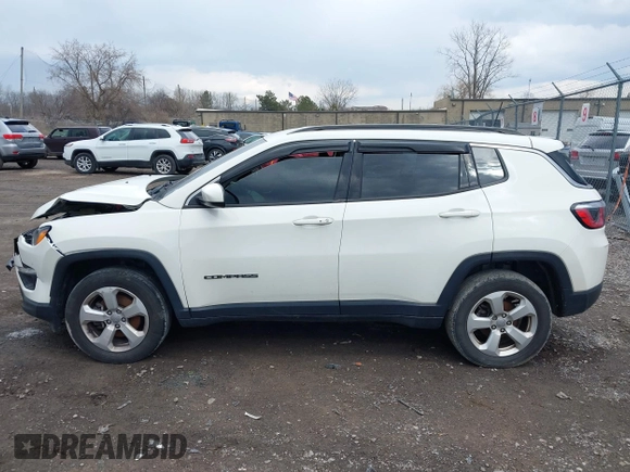 2019 Jeep Compass Latitude with VIN 3C4NJDBB6KT839035, listed as a IAAI auction lot 41864722 with Not Provided miles and . Bid and sale history available at carsss.com. Image 13.