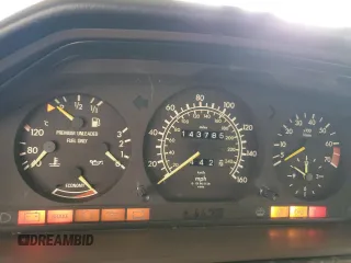 1990 Mercedes-Benz 300 with VIN WDBEA26D3LB134095, listed as a Copart auction lot 86105544 with 143,785 mi miles and Clean Title. Bid and sale history available at DreamBid. Image 9.