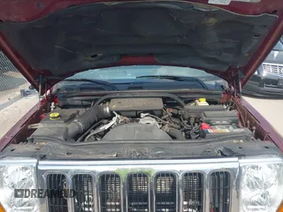 2007 Jeep Commander Sport с VIN 1J8HG48K87C699634, выставлен на аукционе IAAI как лот 42710225 с пробегом 161 700 миль миль и . История ставок и продаж доступна на DreamBid. Изображение 10.
