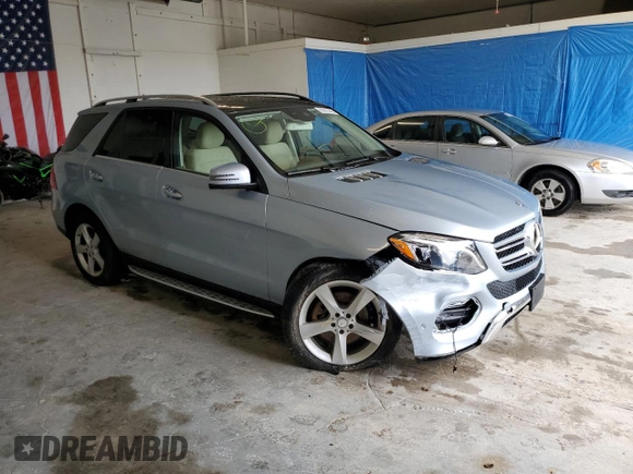 2017 Mercedes-Benz GLE 350 z VIN 4JGDA5HB0HA871838, wystawiony jako Copart lot #62673365 z przebiegiem 49 866 mil mil oraz Szkoda całkowita • Salvage title. Historia ofert i sprzedaży dostępna na DreamBid. Obrazek 4.