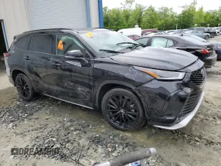 2024 Toyota Highlander LE z VIN 5TDKDRAH5RS536524, wystawiony jako Copart lot #58688105 z przebiegiem Nie podano mil oraz Czysty tytuł • Clean title. Historia ofert i sprzedaży dostępna na DreamBid. Obrazek 4.