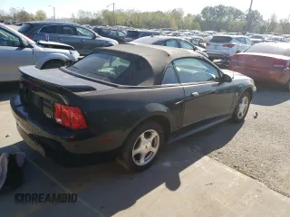 2001 Ford Mustang Deluxe with VIN 1FAFP44471F181371, listed as a Copart auction lot 75958284 with 200,853 mi miles and Clean Title. Bid and sale history available at carsss.com. Image 3.