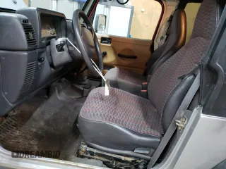 2000 Jeep Wrangler SE with VIN 1J4FA29PXYP714587, listed as a Copart auction lot 83755044 with 125,451 mi miles and Clean Title. Bid and sale history available at carsss.com. Image 7.