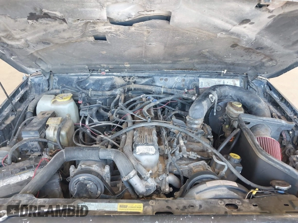 1996 Jeep Cherokee Country with VIN 1J4FJ78S6TL131226, listed as a IAAI auction lot 42367508 with 207,615 mi miles and . Bid and sale history available at DreamBid. Image 10.