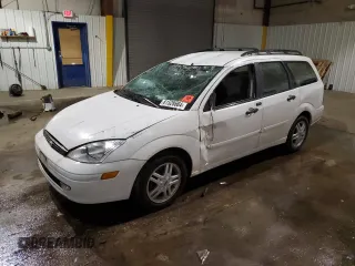 2001 Ford Focus SE with VIN 1FAFP36311W361122, listed as a Copart auction lot 81528684 with 140,431 mi miles and Salvage Title. Bid and sale history available at carsss.com. Image 1.