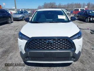 2023 Toyota Corolla Cross L z VIN 7MUAAAAG9PV071147, wystawiony jako IAAI lot #41849893 z przebiegiem 13 545 mil mil oraz . Historia ofert i sprzedaży dostępna na DreamBid. Obrazek 12.