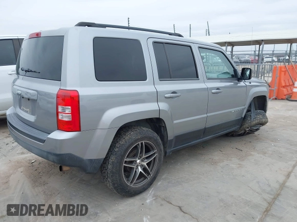 2015 Jeep Patriot Sport with VIN 1C4NJPBB3FD428835, listed as a IAAI auction lot 41637485 with 139,866 mi miles. Bid and sale history available at carsss.com. Image 4.
