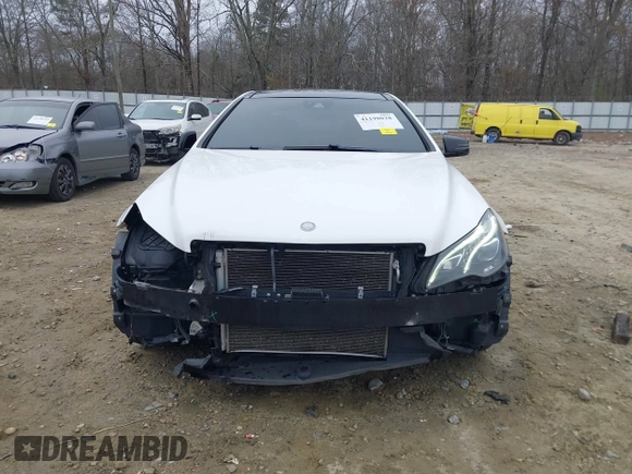 2016 Mercedes-Benz E-Class E 400 with VIN WDDKJ6HB0GF344004, listed as a IAAI auction lot 41198028 with 81,582 mi miles. Bid and sale history available at carsss.com. Image 13.