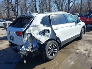 2022 Volkswagen Tiguan S with VIN 3VV0B7AX5NM042667, listed as a IAAI auction lot 41523101 with 41,724 mi miles and . Bid and sale history available at DreamBid. Image 4.