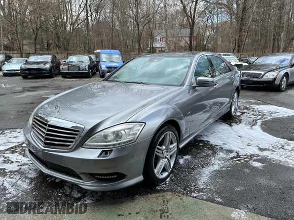 2012 Mercedes-Benz S 550 z VIN WDDNG9EB2CA444811, wystawiony jako Copart lot #58152575 z przebiegiem 127 847 mil mil oraz Czysty tytuł • Clean title. Historia ofert i sprzedaży dostępna na DreamBid. Obrazek 2.
