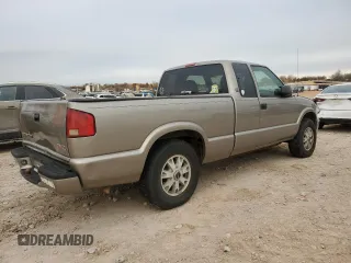 2003 GMC Sonoma SLS with VIN 1GTDT19X438288593, listed as a Copart auction lot 84070924 with 146,524 mi miles and Clean Title. Bid and sale history available at carsss.com. Image 3.
