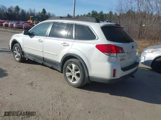 2014 Subaru Outback 2.5i Limited with VIN 4S4BRCNCXE3301122, listed as a IAAI auction lot 42072129 with 245,203 mi miles. Bid and sale history available at carsss.com. Image 3.