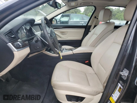 2013 BMW 5 Series 528i xDrive z VIN WBAXH5C59DD112318, wystawiony jako Copart lot #57650125 z przebiegiem 106 189 mil mil oraz Szkoda całkowita • Salvage title. Historia ofert i sprzedaży dostępna na DreamBid. Obrazek 7.