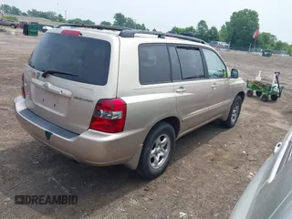 2005 Toyota Highlander with VIN JTEGD21A150106434, listed as a IAAI auction lot 42500793 with 196,501 mi miles and . Bid and sale history available at DreamBid. Image 4.