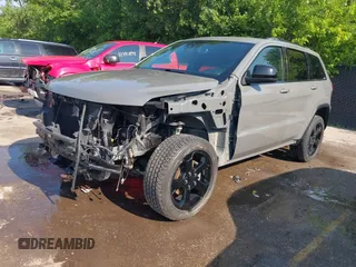 2020 Jeep Grand Cherokee Laredo z VIN 1C4RJFAG4LC262934, wystawiony jako IAAI lot #42441739 z przebiegiem 58 452 mil mil oraz . Historia ofert i sprzedaży dostępna na DreamBid. Obrazek 2.