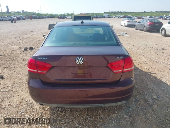 2013 Volkswagen Passat SE с VIN 1VWBN7A31DC127398, выставлен на аукционе IAAI как лот 42035829 с пробегом 103 974 миль миль и . История ставок и продаж доступна на DreamBid. Изображение 16.