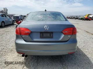 2014 Volkswagen Jetta SE with VIN 3VWD17AJ8EM285840, listed as a Copart auction lot 63943435 with 137,555 mi miles and Clean title. Bid and sale history available at DreamBid. Image 6.