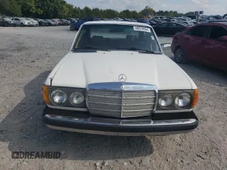 1980 Mercedes-Benz 300 с VIN WDB12313012192421, выставлен на аукционе Copart как лот 68878594 с пробегом 183 928 миль миль и Чистый • Clean title. История ставок и продаж доступна на DreamBid. Изображение 5.