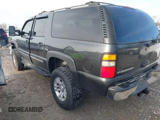 2005 Chevrolet Suburban Z71 with VIN 3GNFK16Z25G166692, listed as a IAAI auction lot 41825734 with 204,357 mi miles. Bid and sale history available at carsss.com. Image 3.