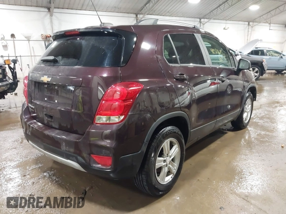 2022 Chevrolet Trax LT with VIN KL7CJPSM8NB543754, listed as a IAAI auction lot 41521615 with 41,291 mi miles. Bid and sale history available at carsss.com. Image 4.