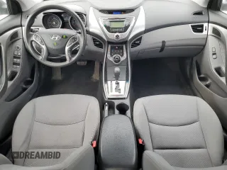 2013 Hyundai Elantra GLS z VIN KMHDH4AE8DU487602, wystawiony jako Copart lot #55031365 z przebiegiem 133 822 mil mil oraz Czysty tytuł • Clean title. Historia ofert i sprzedaży dostępna na DreamBid. Obrazek 8.