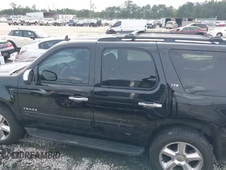 2014 Chevrolet Tahoe LS z VIN 1GNSCAE05ER128680, wystawiony jako IAAI lot #42388442 z przebiegiem 240 611 mil mil oraz . Historia ofert i sprzedaży dostępna na DreamBid. Obrazek 14.