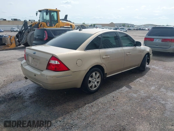 2007 Ford Five Hundred SEL z VIN 1FAFP241X7G119234, wystawiony jako IAAI lot #42142742 z przebiegiem 217 800 mil mil oraz . Historia ofert i sprzedaży dostępna na DreamBid. Obrazek 4.