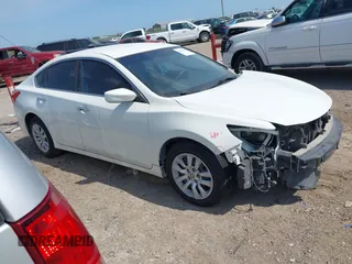2017 Nissan Altima S z VIN 1N4AL3AP8HN356581, wystawiony jako IAAI lot #42061751 z przebiegiem 116 752 mil mil oraz . Historia ofert i sprzedaży dostępna na DreamBid. Obrazek 1.