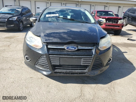 2013 Ford Focus SE with VIN 1FADP3K22DL162834, listed as a Copart auction lot 47077545 with 153,799 mi miles and Salvage Title. Bid and sale history available at carsss.com. Image 5.