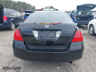 2006 Honda Accord Sdn LX SE with VIN 1HGCM56386A073833, listed as a IAAI auction lot 41790693 with 276,812 mi miles. Bid and sale history available at carsss.com. Image 16.