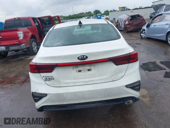 2020 Kia Forte LXS z VIN 3KPF24AD9LE208838, wystawiony jako IAAI lot #42149658 z przebiegiem 160 793 mil mil oraz . Historia ofert i sprzedaży dostępna na DreamBid. Obrazek 16.