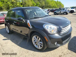 2013 MINI Cooper Countryman with VIN WMWZB3C52DWR35871, listed as a Copart auction lot 52382075 with 101,941 mi miles and Clean Title. Bid and sale history available at carsss.com. Image 4.