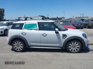 2019 MINI Countryman Cooper S with VIN WMZYT3C59K3J32727, listed as a IAAI auction lot 42328441 with Not provided miles and . Bid and sale history available at DreamBid. Image 12.
