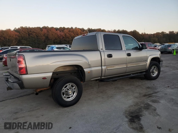 2003 Chevrolet Silverado 1500HD LS z VIN 1GCGC13U83F226492, wystawiony jako Copart lot #82388294 z przebiegiem 172 310 mil mil oraz Szkoda całkowita • Salvage title. Historia ofert i sprzedaży dostępna na DreamBid. Obrazek 3.