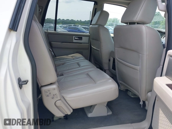 2008 Ford Expedition Max Limited z VIN 1FMFK20518LA75291, wystawiony jako IAAI lot #42388479 z przebiegiem 207 701 mil mil oraz . Historia ofert i sprzedaży dostępna na DreamBid. Obrazek 8.
