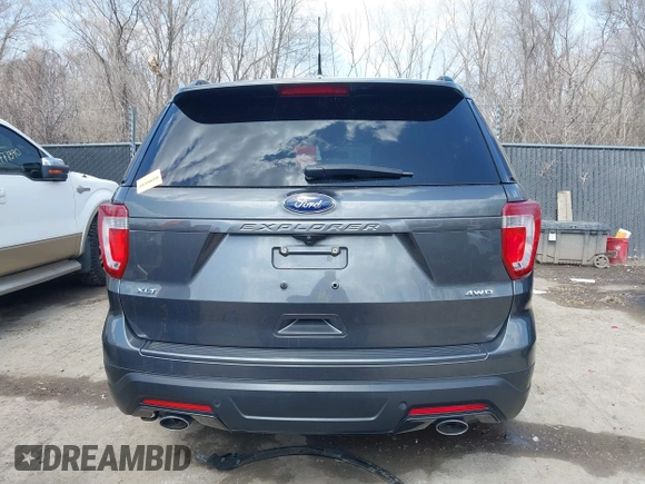 2018 Ford Explorer XLT with VIN 1FM5K8D84JGB01514, listed as a IAAI auction lot 41803132 with 59,107 mi miles and . Bid and sale history available at carsss.com. Image 17.