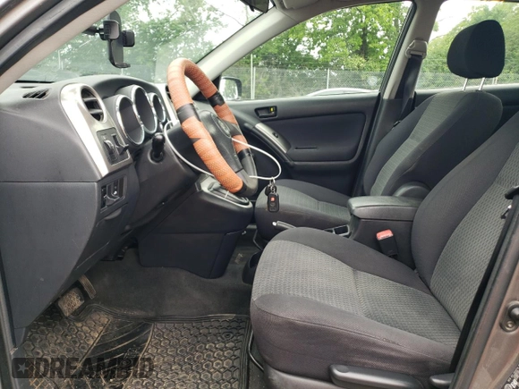 2006 Toyota Matrix STD z VIN 2T1KR32E16C555627, wystawiony jako Copart lot #59665945 z przebiegiem 208 724 mil mil oraz Czysty tytuł • Clean title. Historia ofert i sprzedaży dostępna na DreamBid. Obrazek 7.