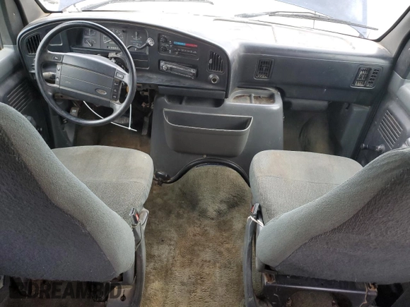 1995 Ford Econoline Wagon XL z VIN 1FBJS31H6SHB90674, wystawiony jako Copart lot #56070895 z przebiegiem 329 012 mil mil oraz Szkoda całkowita • Salvage title. Historia ofert i sprzedaży dostępna na DreamBid. Obrazek 8.
